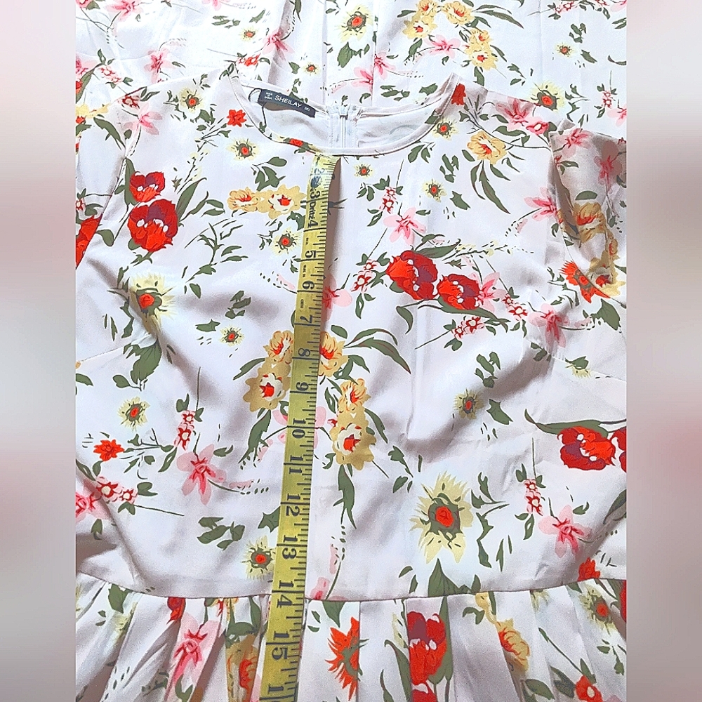 NWT White Floral maxi dress (L) - Picture 5 of 8